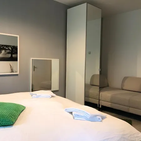 Green Apartment-3